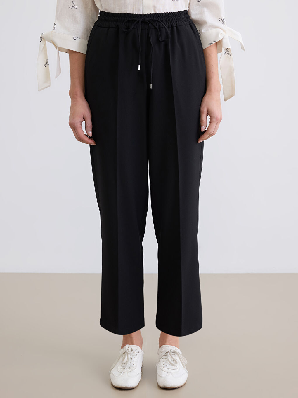 Siyah Beli Lastikli Kadın Pantolon-1