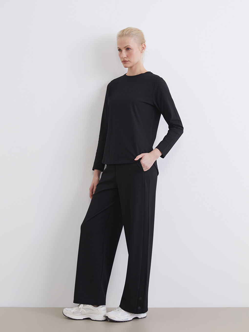 Women's Trousers with Elastic Waistband