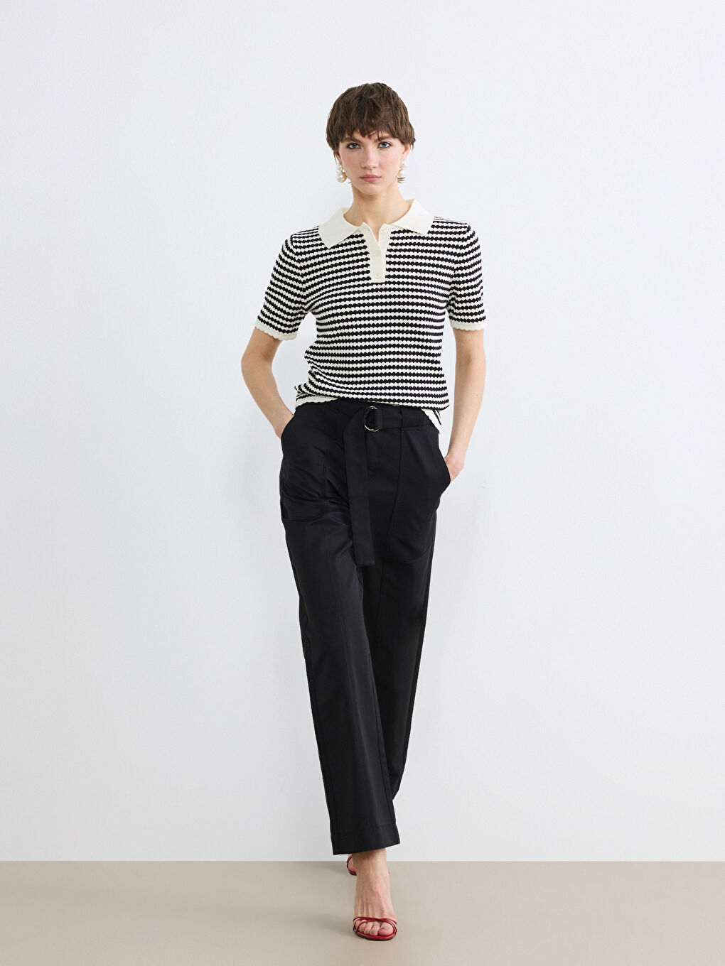 Siyah Beli Kemerli Kadın Pantolon