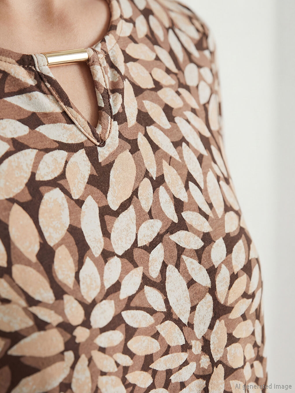 Patterned crew neck blouse-2