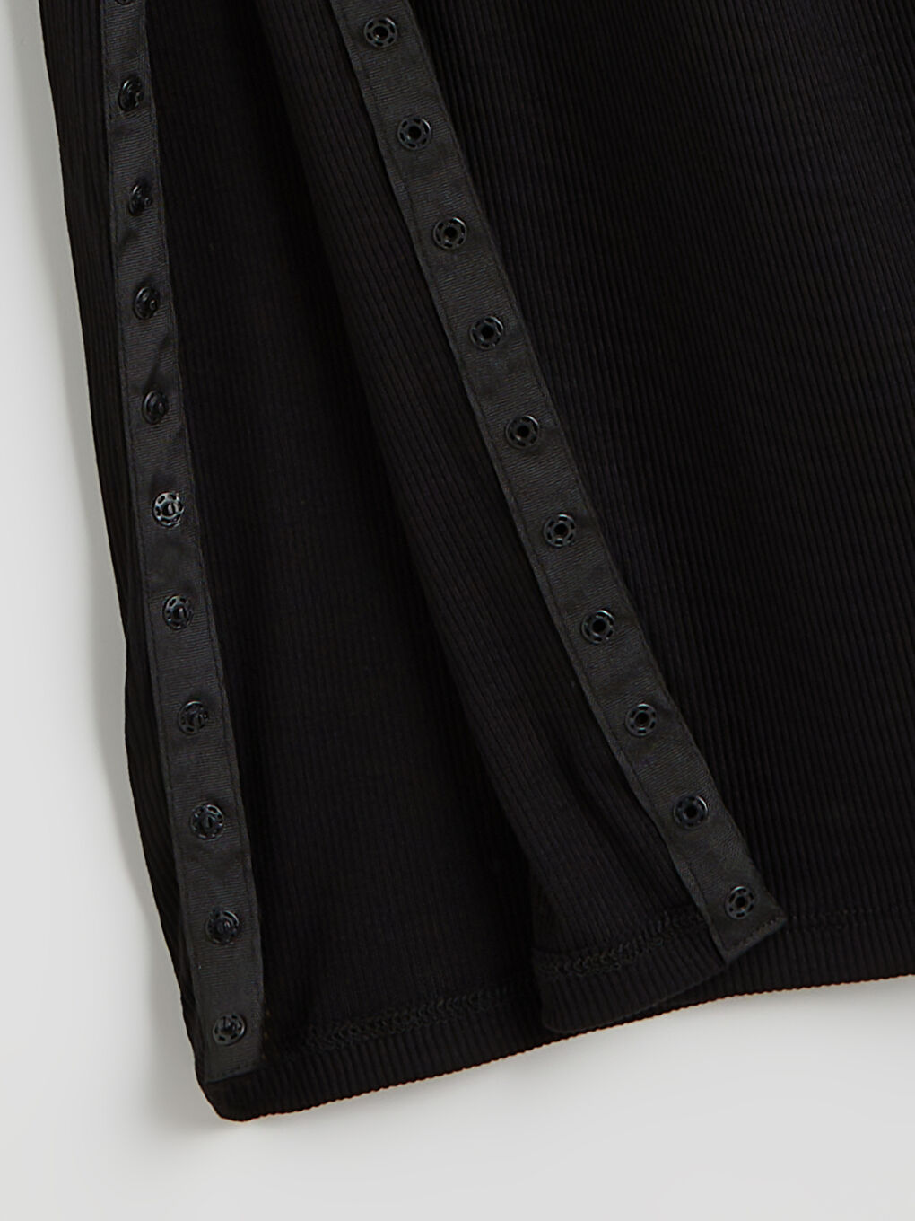 Siyah Kolay Giyilebilir Paçaları Çıtçıtlı Kadın Pijama Altı-3