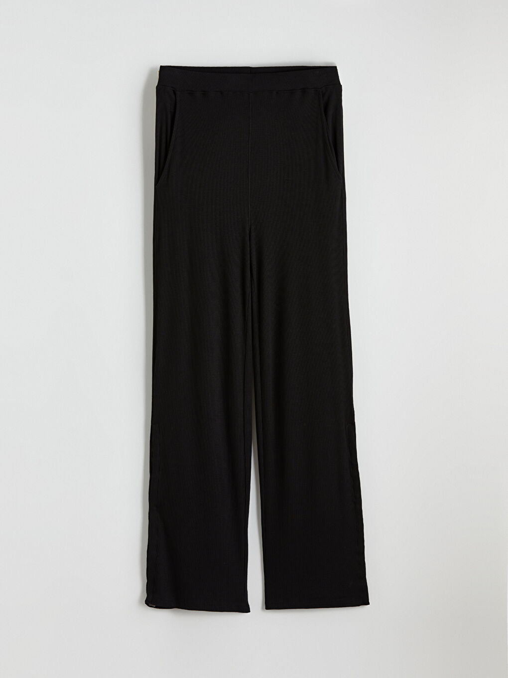 Siyah Kolay Giyilebilir Paçaları Çıtçıtlı Kadın Pijama Altı-1