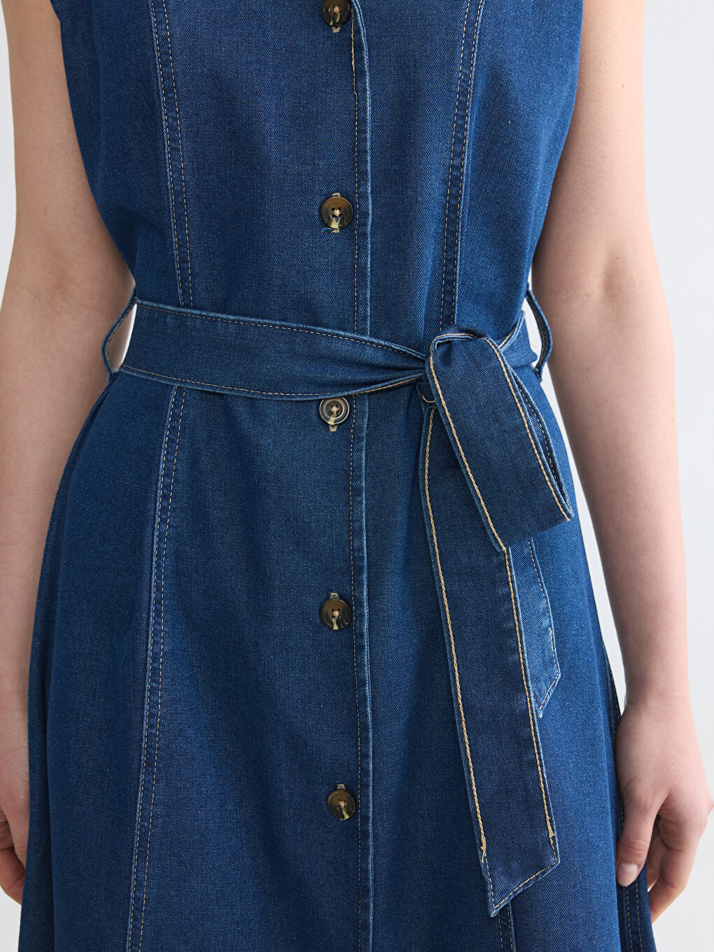 Rochie din Denim în Linie A cu Curea-2
