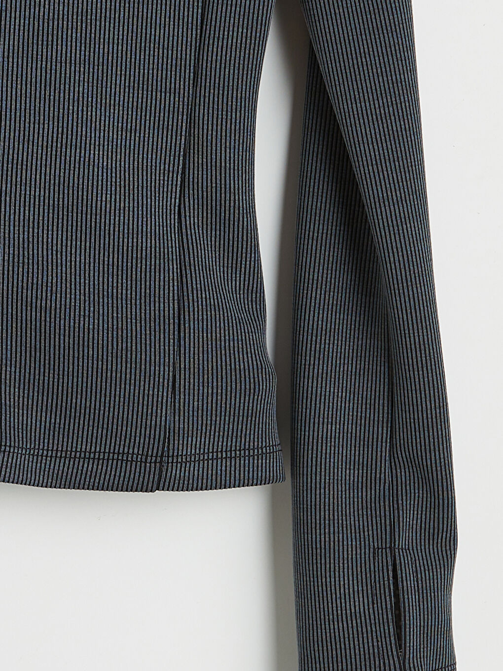 Antrasit Kapüşonlu Parmak Geçmeli Soft Touch Kadın Fermuarlı Sweatshirt-2