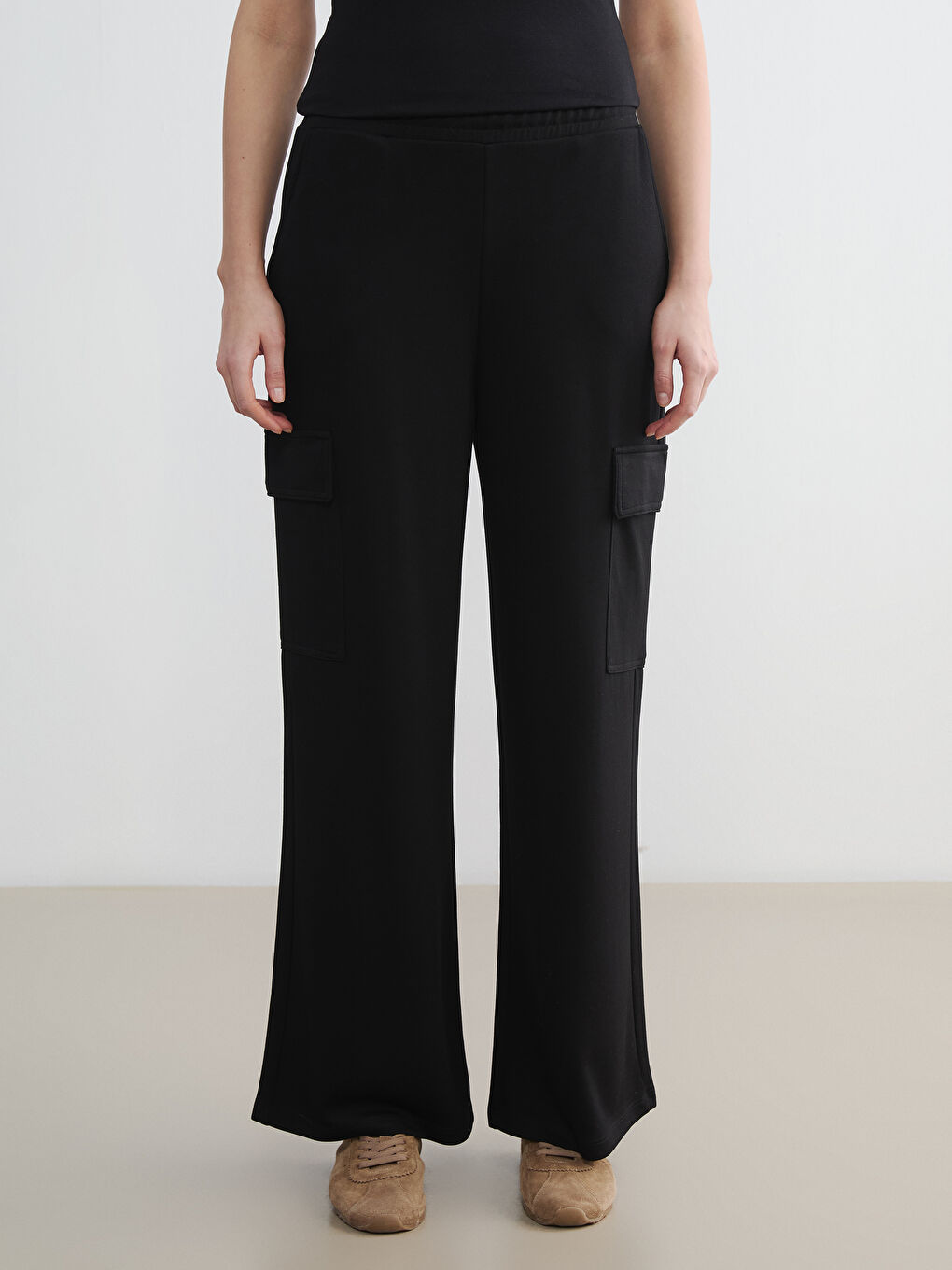 Siyah Beli Lastikli Kadın Kargo Eşofman Altı-1