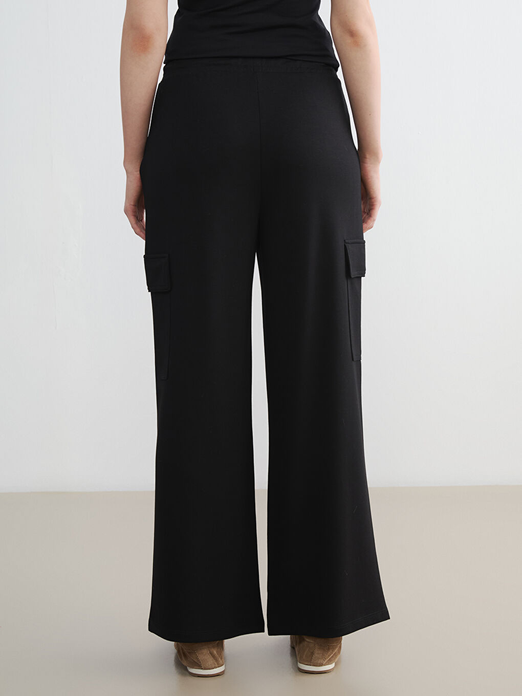 Siyah Beli Lastikli Kadın Kargo Eşofman Altı-3