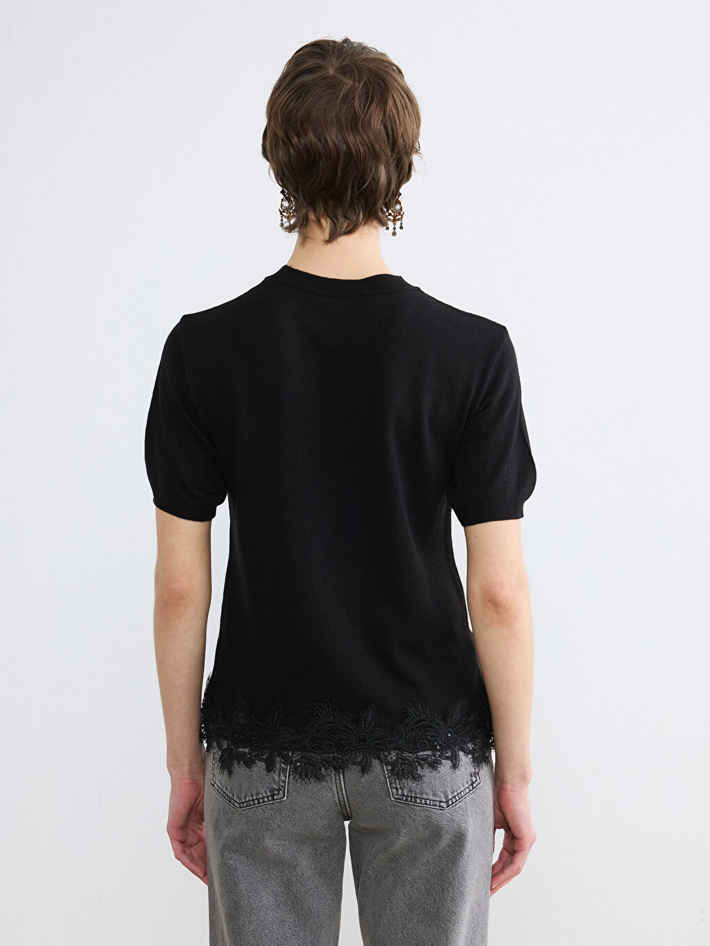 Siyah Bisiklet Yaka Dantel Detaylı Kadın Triko Kazak-3