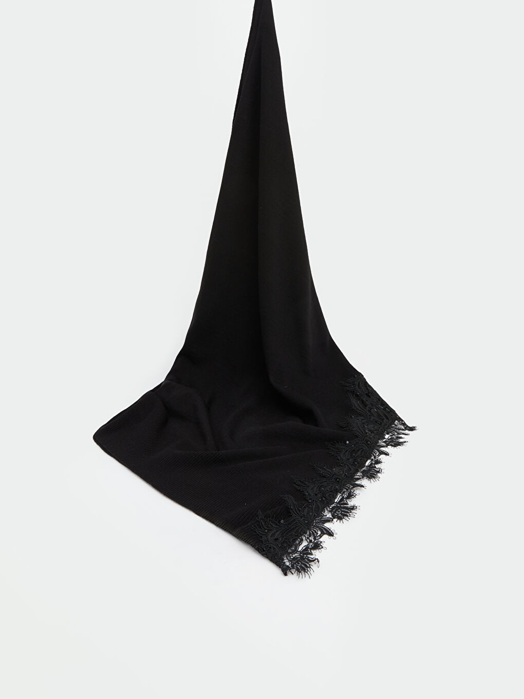 Siyah Püsküllü Kadın Şal