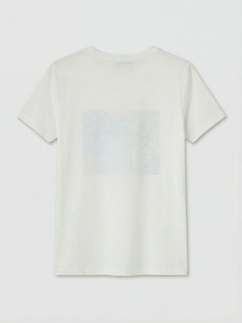 Beyaz Bisiklet Yaka Baskılı Kadın Tişört-5