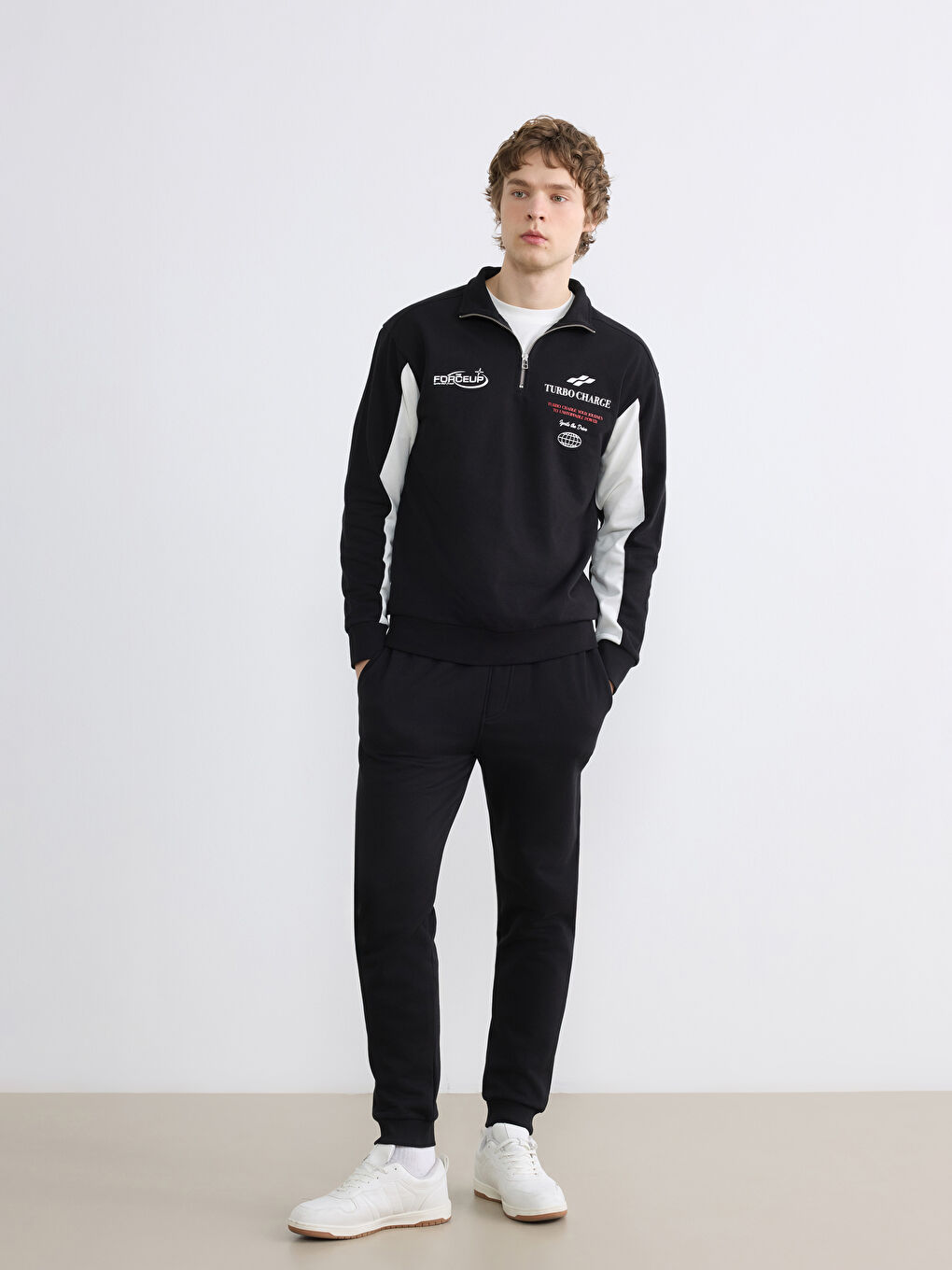 Siyah Standart Kalıp Erkek Jogger Eşofman Altı