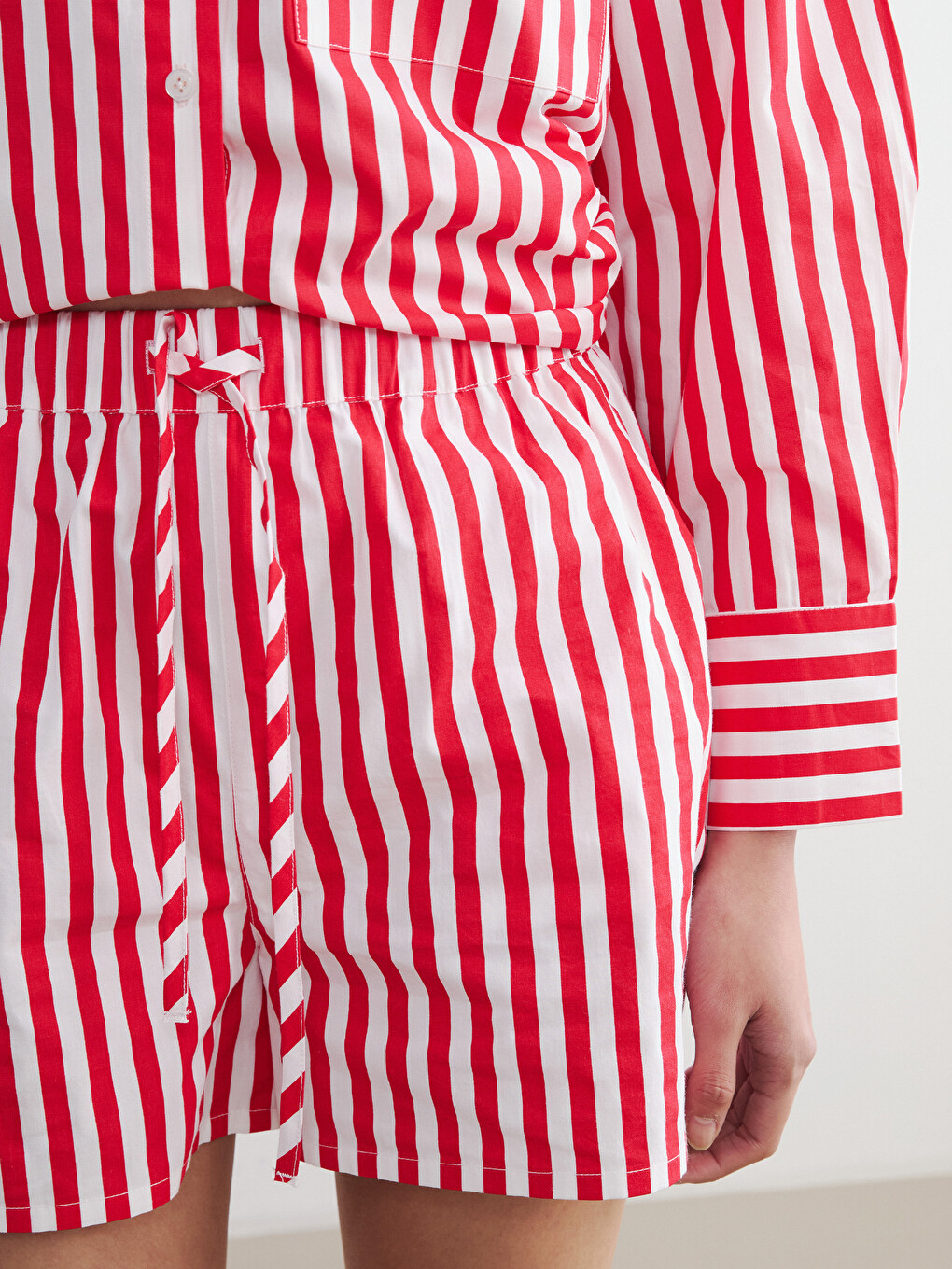 Elastic Waist Striped Women's Shorts-2