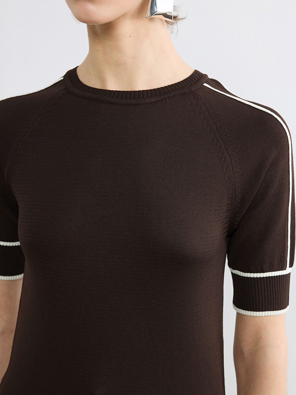 Kahverengi Bisiklet Yaka Çizgili Kadın Triko Kazak-2