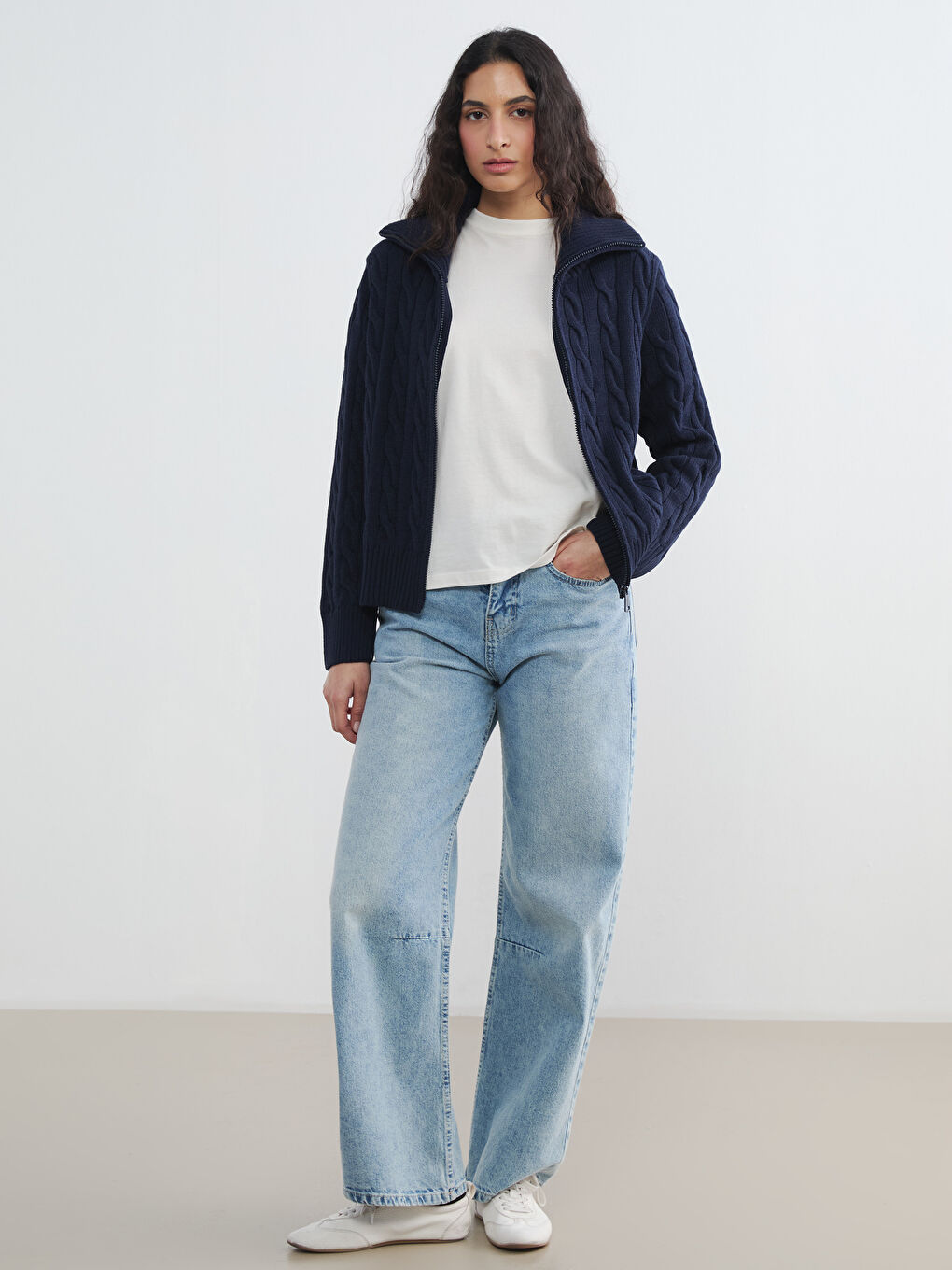 Lacivert Dik Yaka Kendinden Desenli Kadın Triko Hırka-1