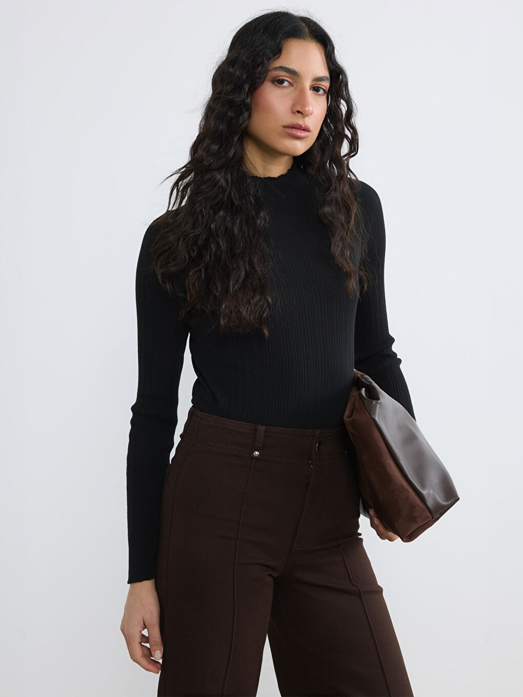 Siyah Yarım Balıkçı Yaka Kadın Triko Kazak	