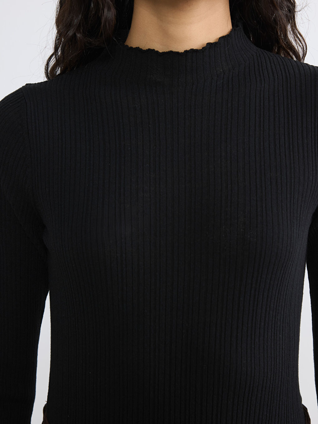 Siyah Yarım Balıkçı Yaka Kadın Triko Kazak	-2