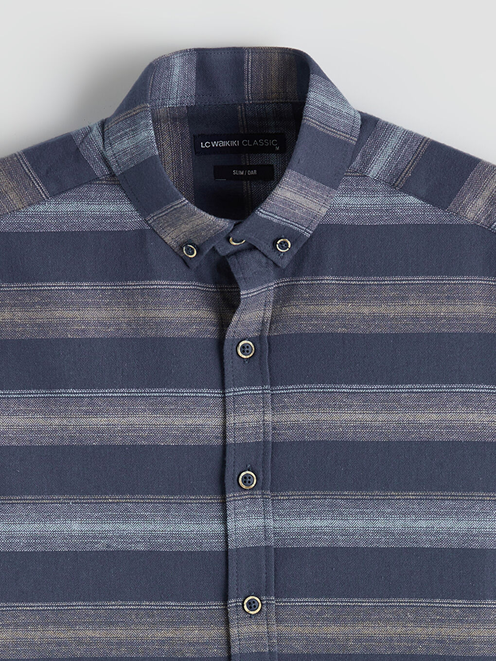 قميص رجالي مخطط بتصميم رفيع من قماش التويل-1