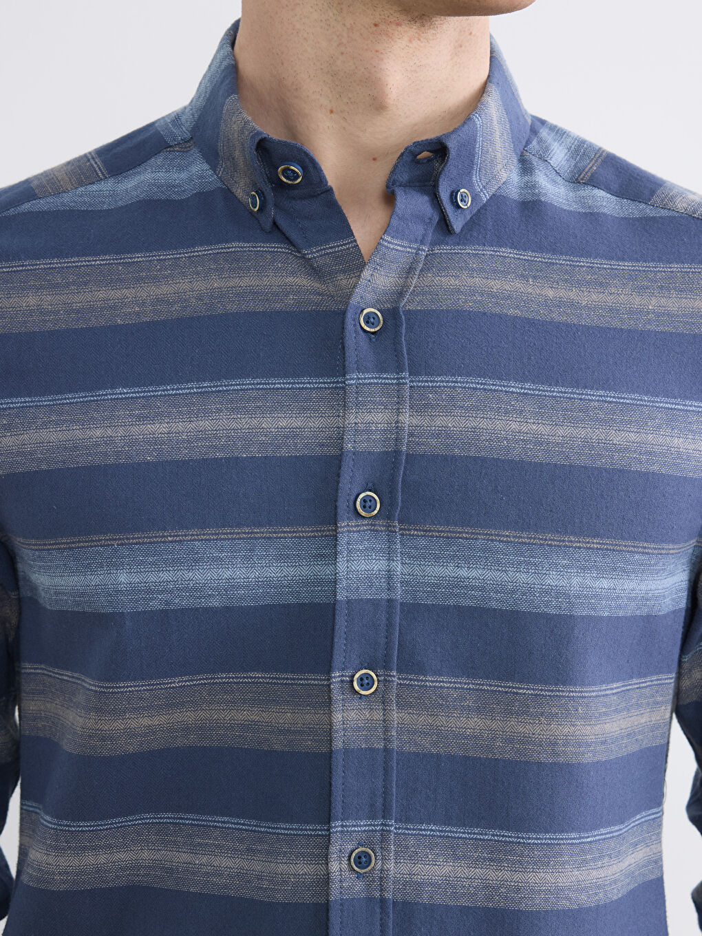 قميص رجالي مخطط بتصميم رفيع من قماش التويل-2
