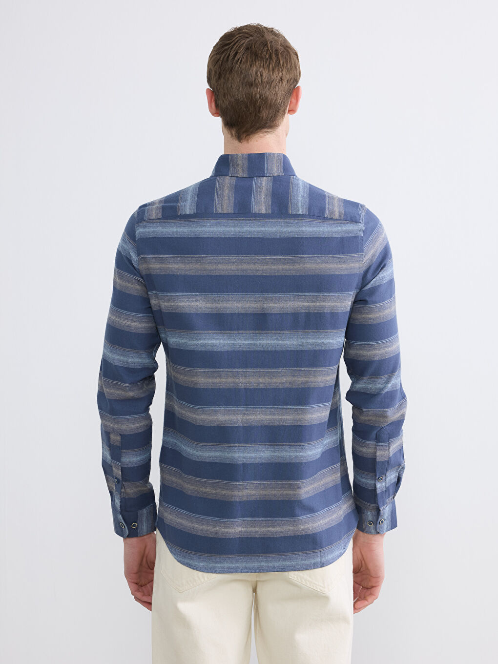 قميص رجالي مخطط بتصميم رفيع من قماش التويل-3