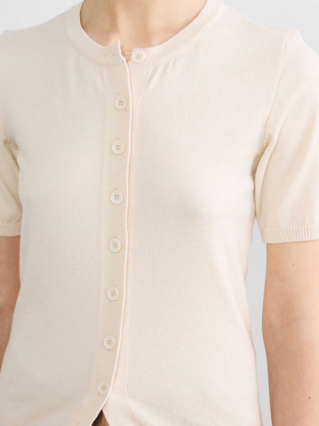 Ekru Yumuşak Dokulu Kadın Triko Hırka-2