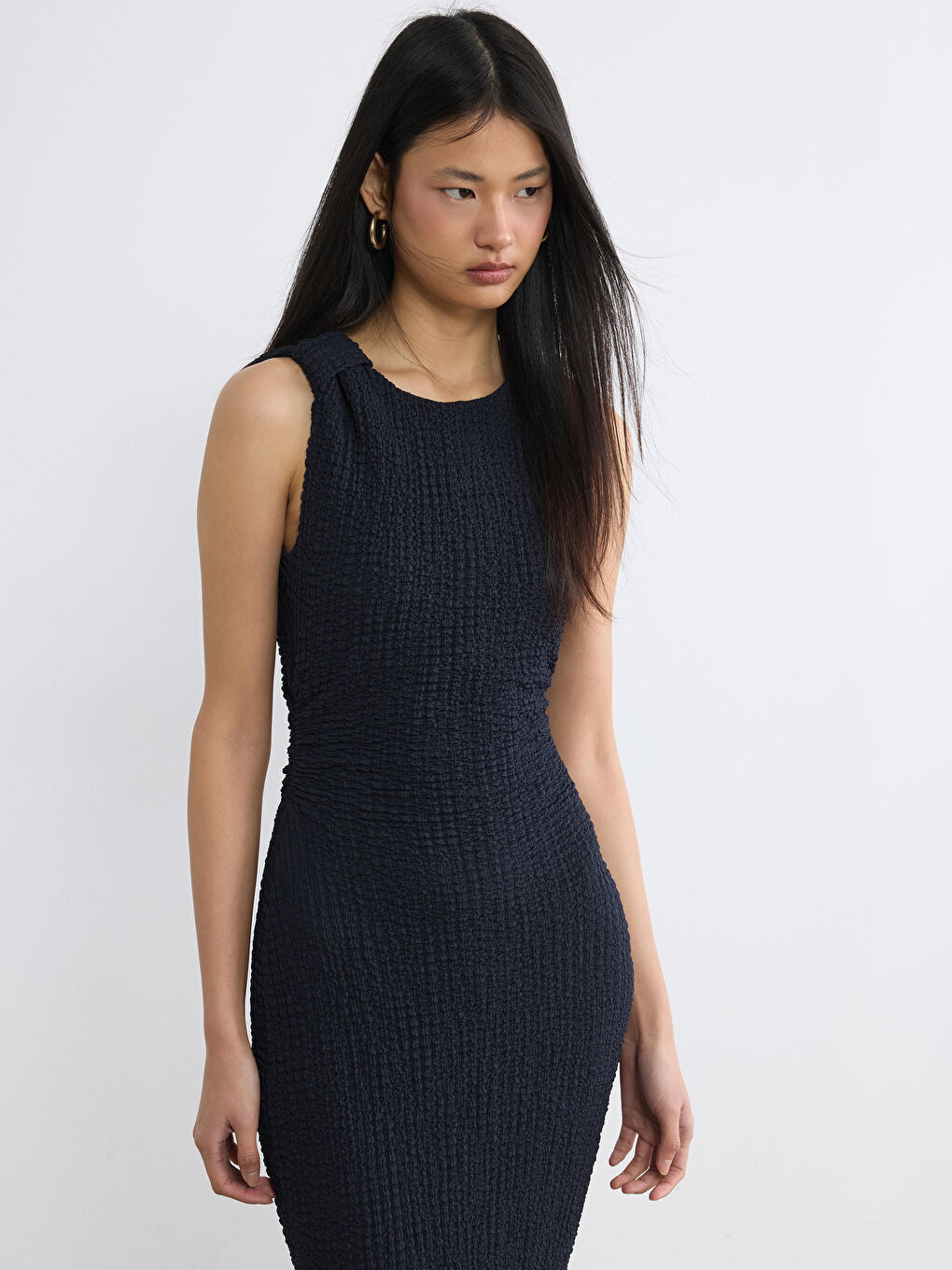 Lacivert Dokulu Büzgülü Bodycon Elbise