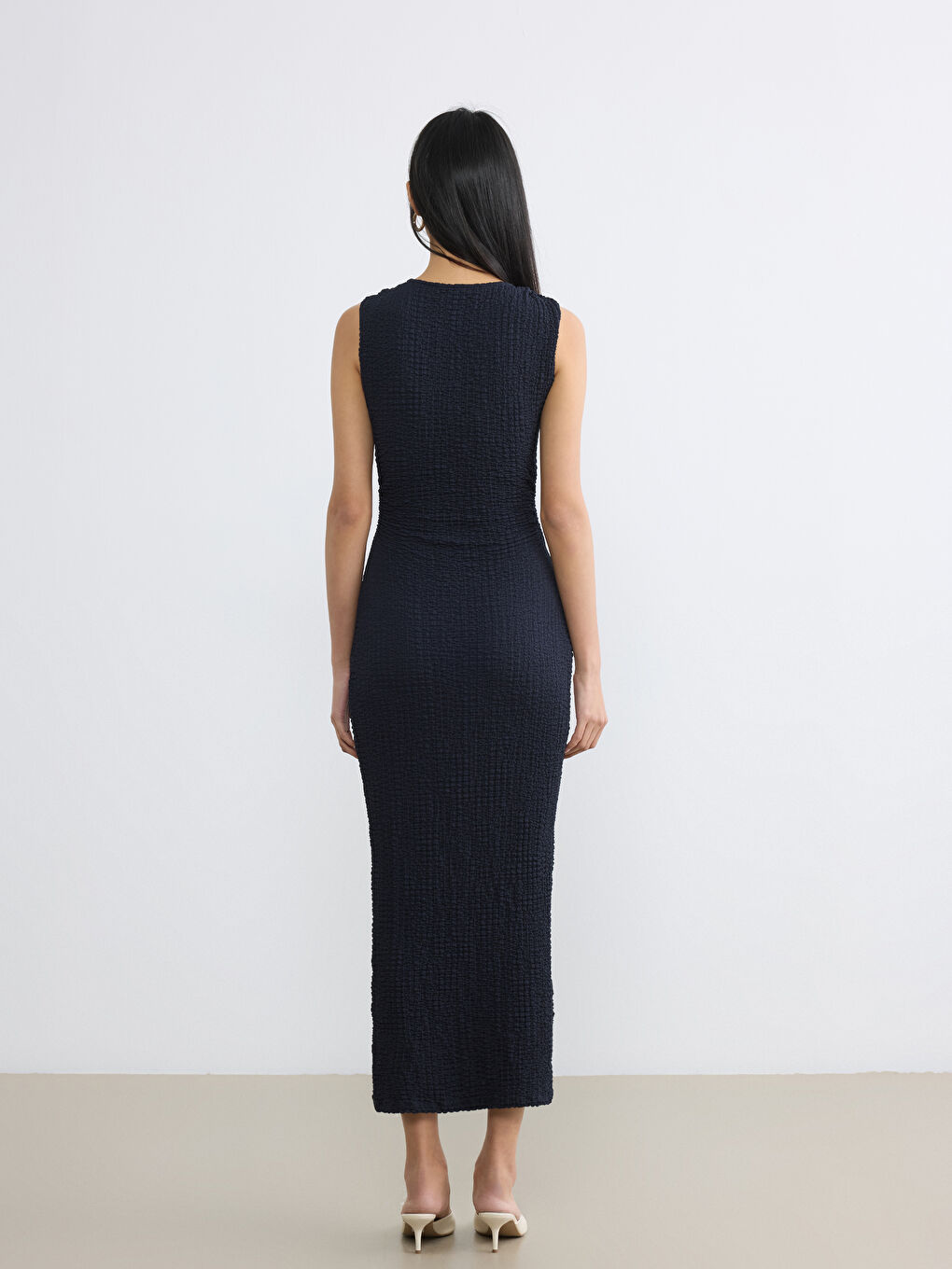 Lacivert Dokulu Büzgülü Bodycon Elbise-3