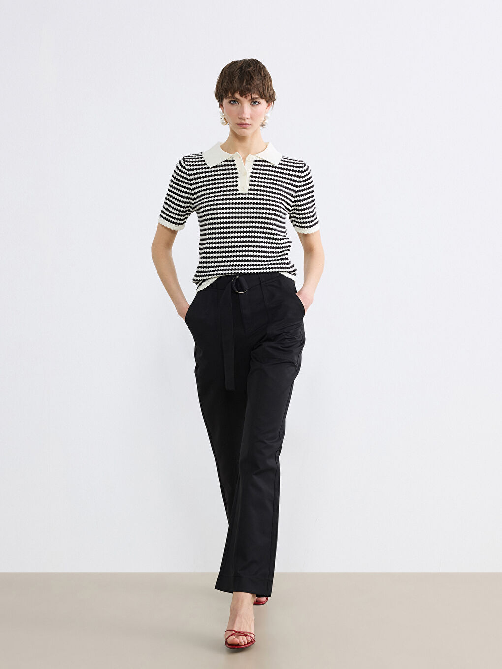 Siyah Polo Yaka Desenli Kadın Triko Kazak-1