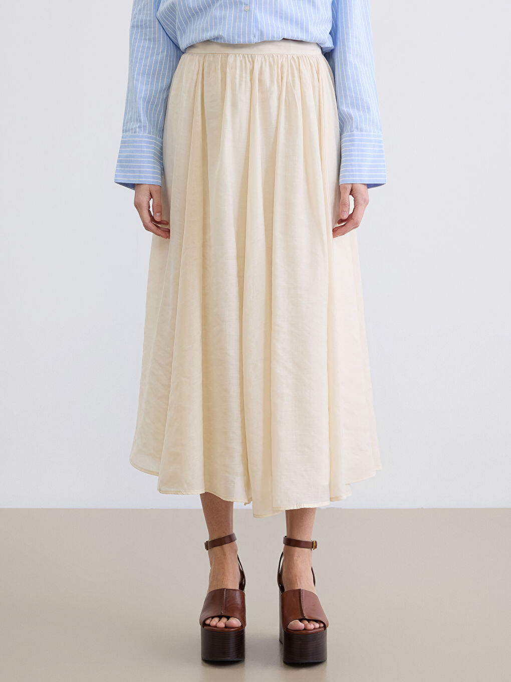 Ekru Beli Fermuarlı Büzgülü Kloş Etek-1