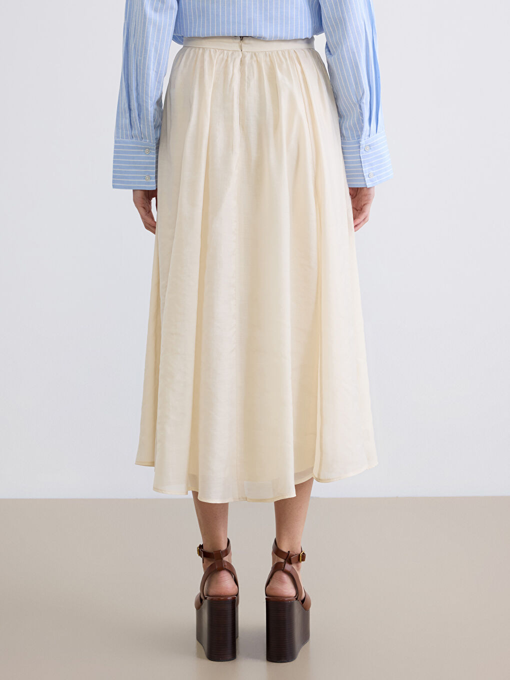 Ekru Beli Fermuarlı Büzgülü Kloş Etek-3