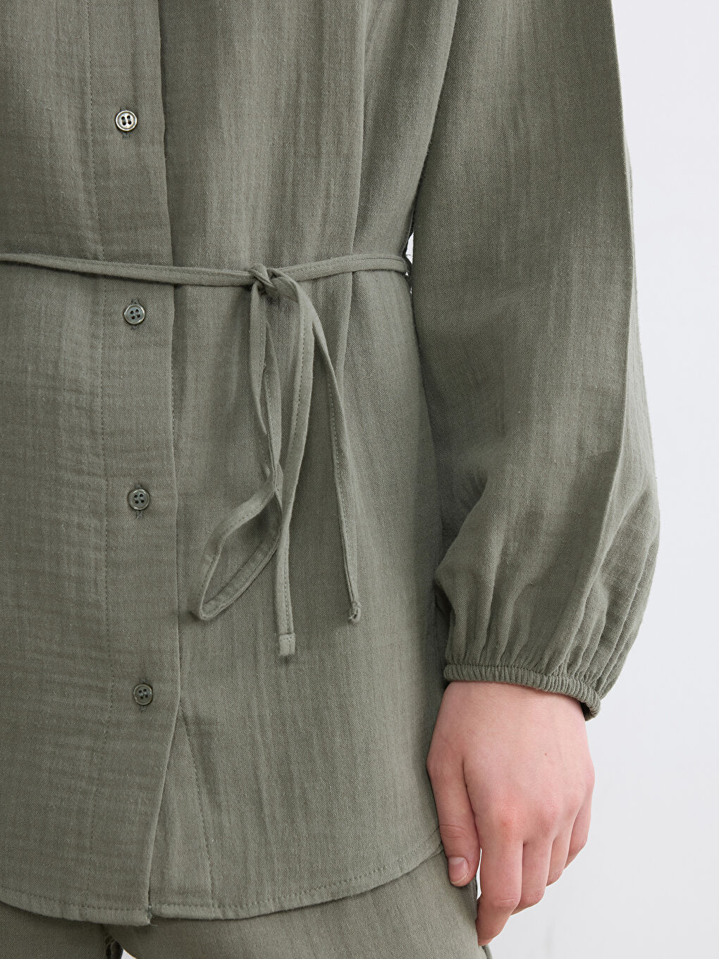 Hakim Yaka Beli Kuşaklı Kadın Gömlek Tunik-2