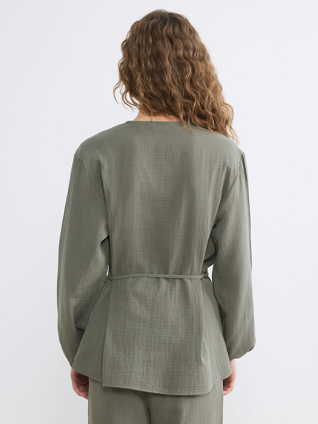 Hakim Yaka Beli Kuşaklı Kadın Gömlek Tunik-3