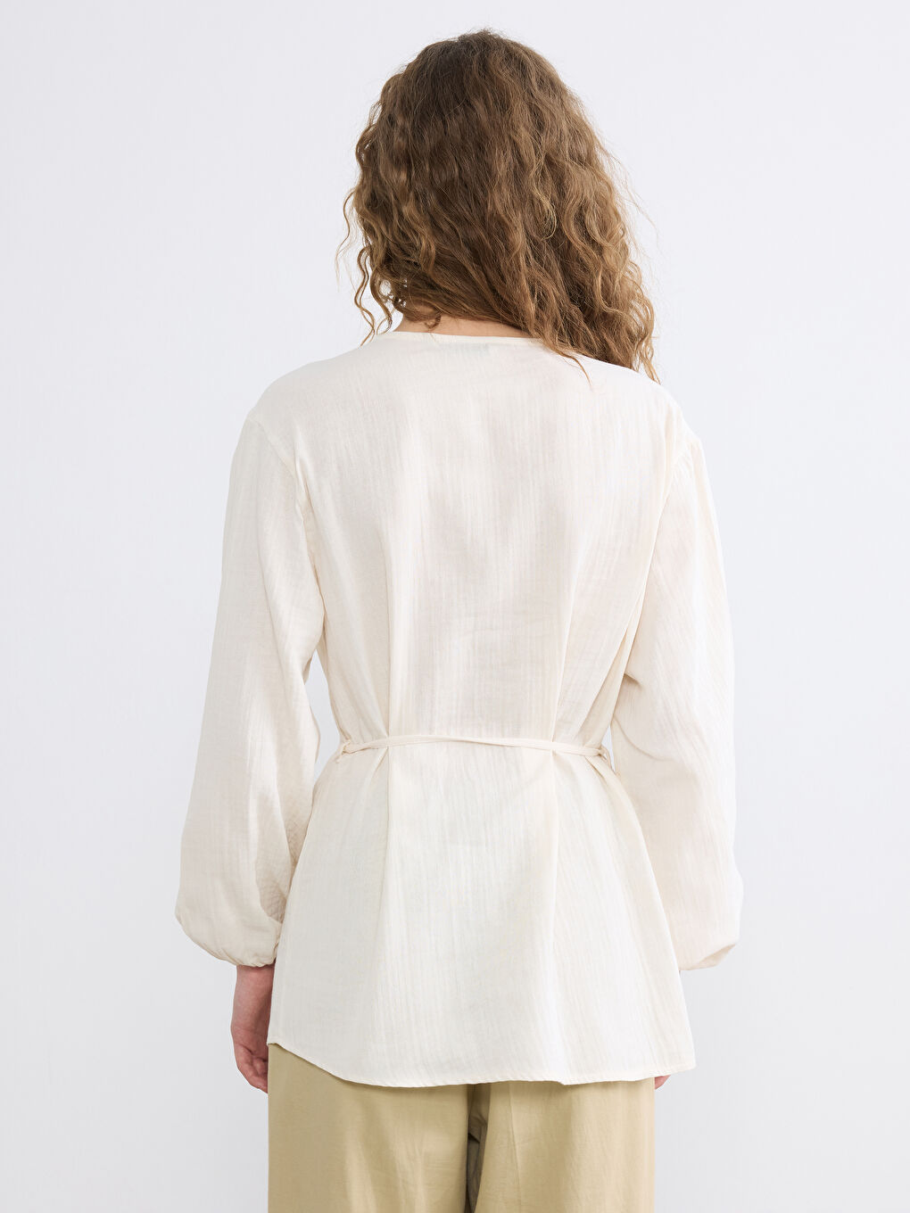 Ekru Hakim Yaka Beli Kuşaklı Kadın Gömlek Tunik-3