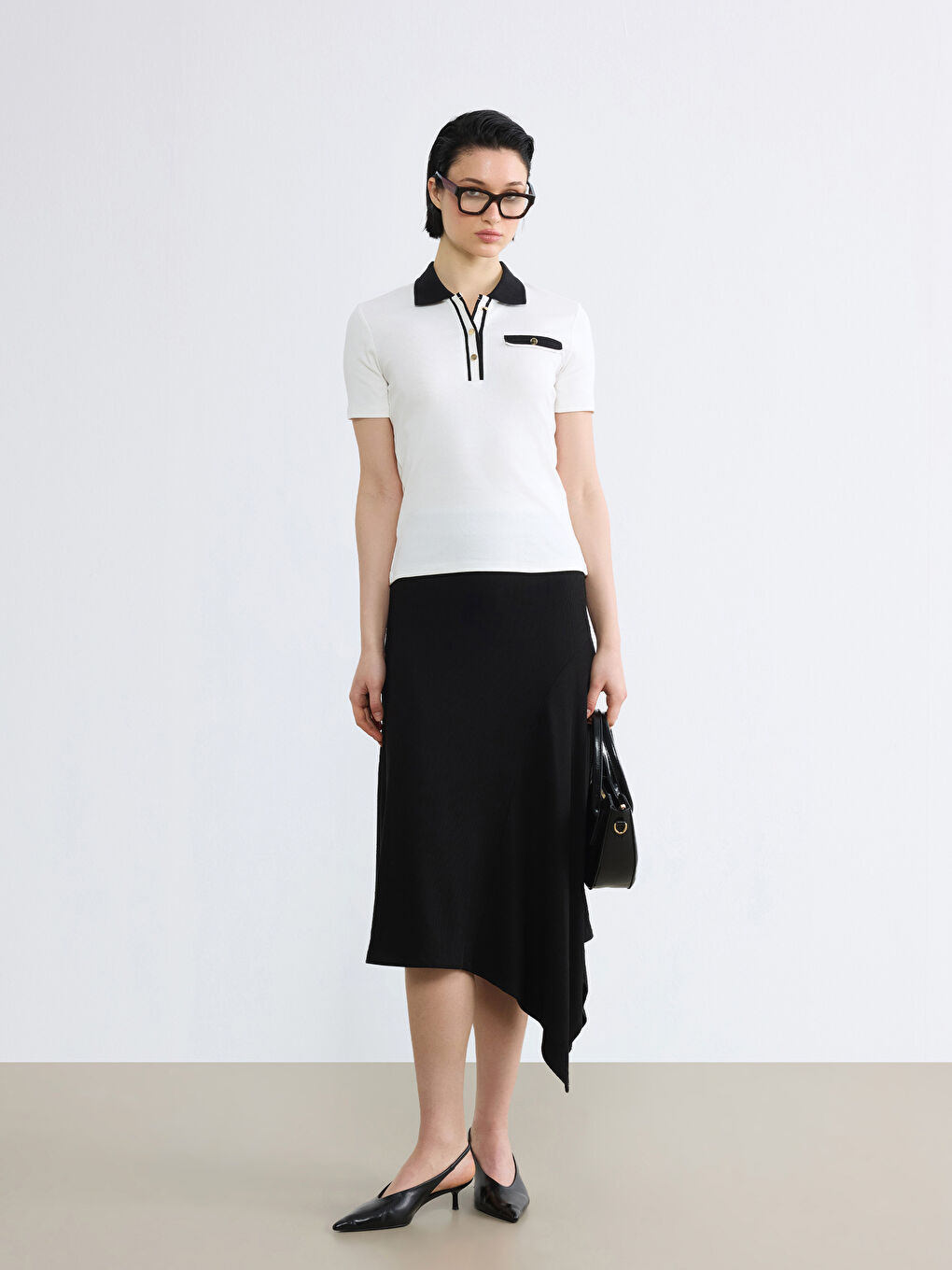 Ekru Polo Yaka Kadın Tişört-1