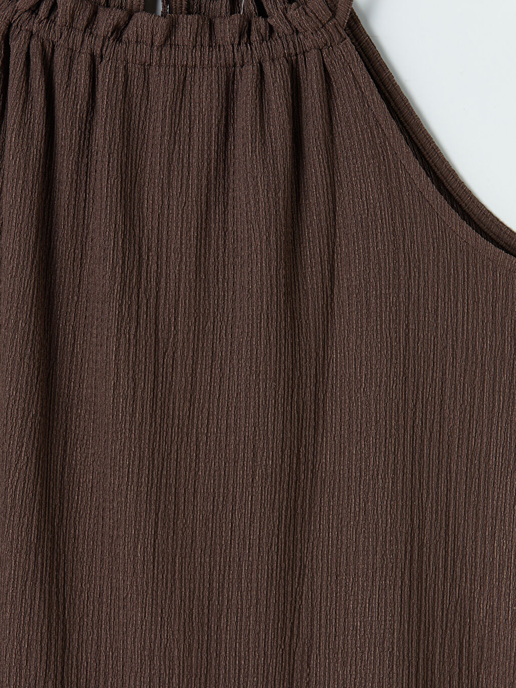 Kahverengi Fırfırlı Halter Yaka Elbise-2