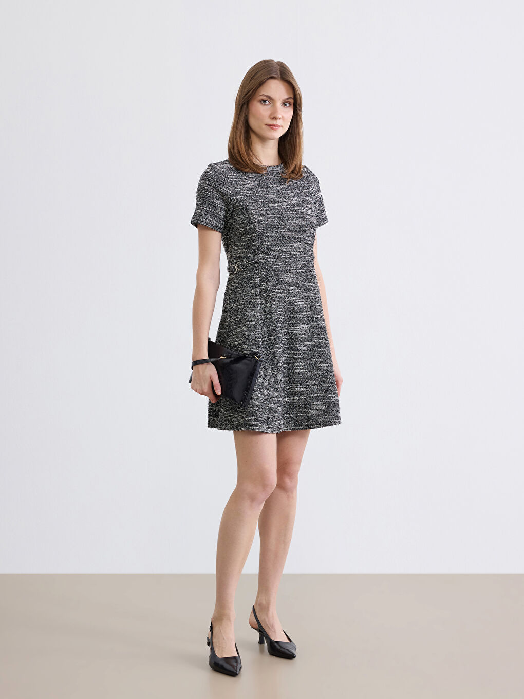 Siyah Bisiklet Yaka Desenli Peplum Mini Elbise-1