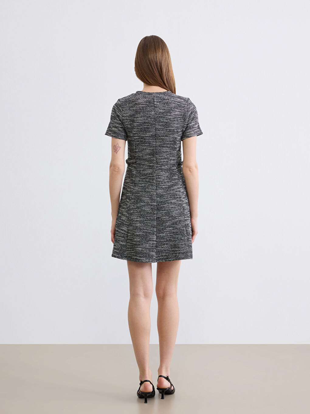 Siyah Bisiklet Yaka Desenli Peplum Mini Elbise-3