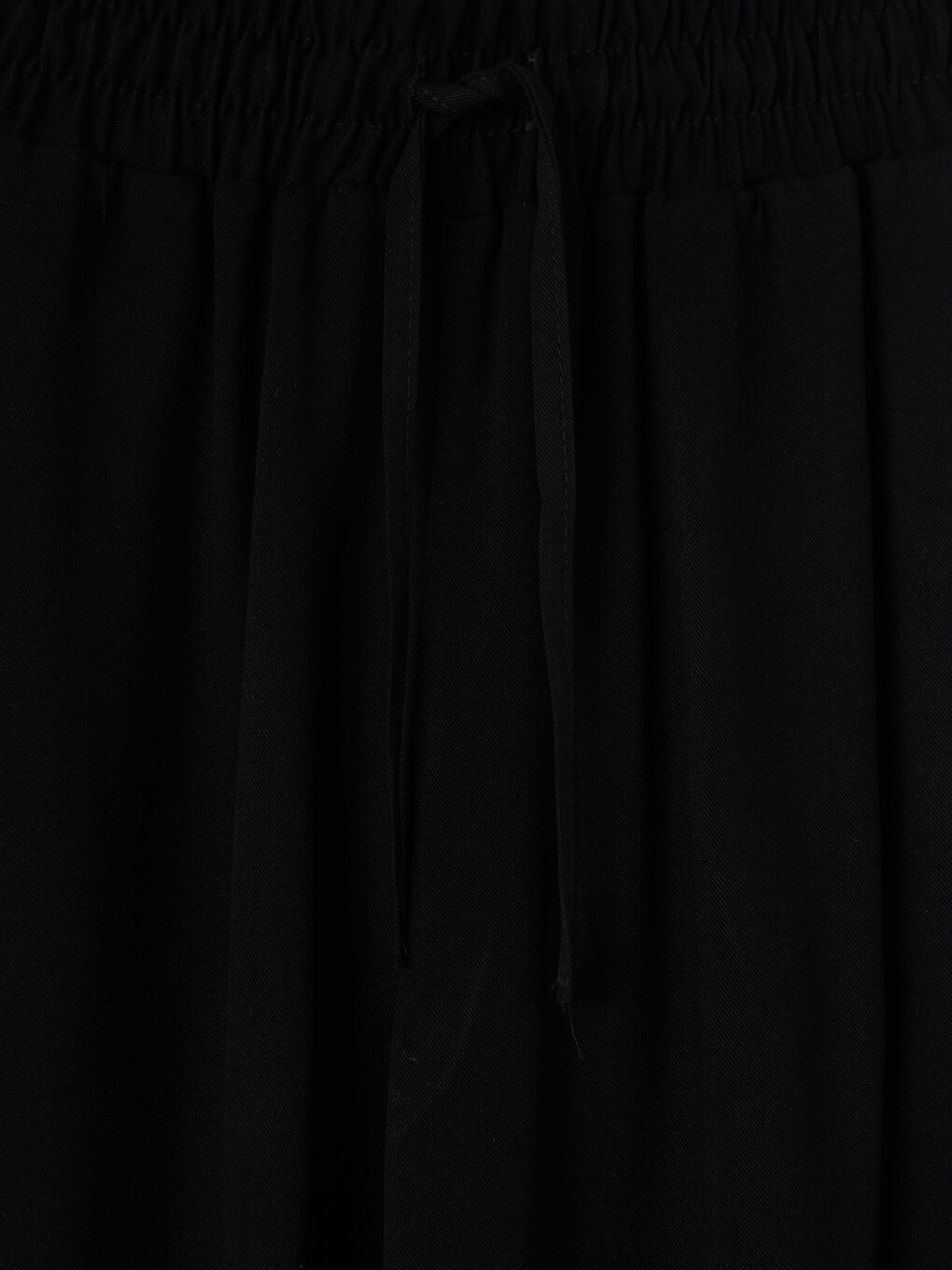 Siyah Beli Lastikli Geniş Paça Kadın Pantolon-2