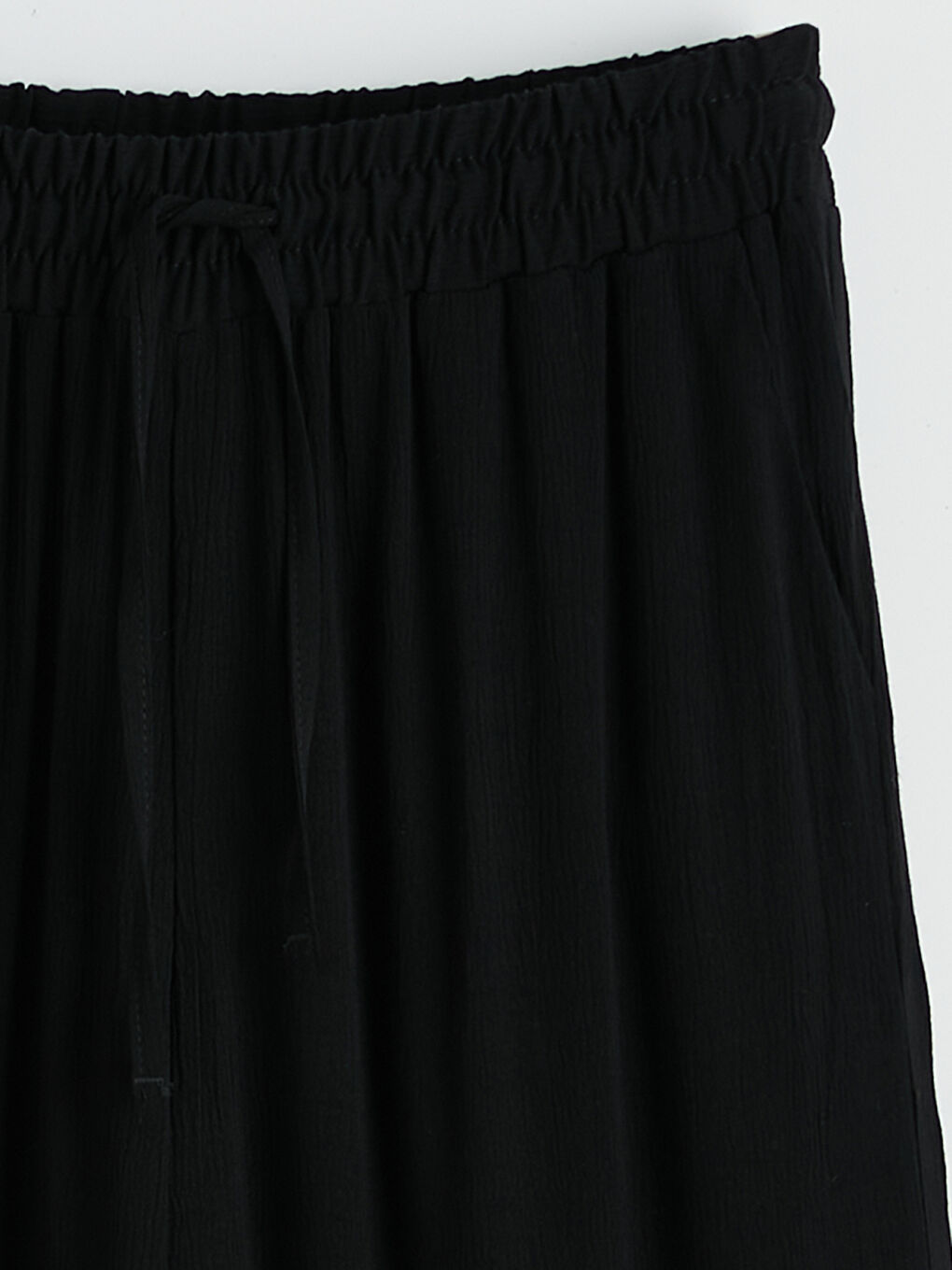 Siyah Beli Lastikli Dokulu Kadın Pantolon-5