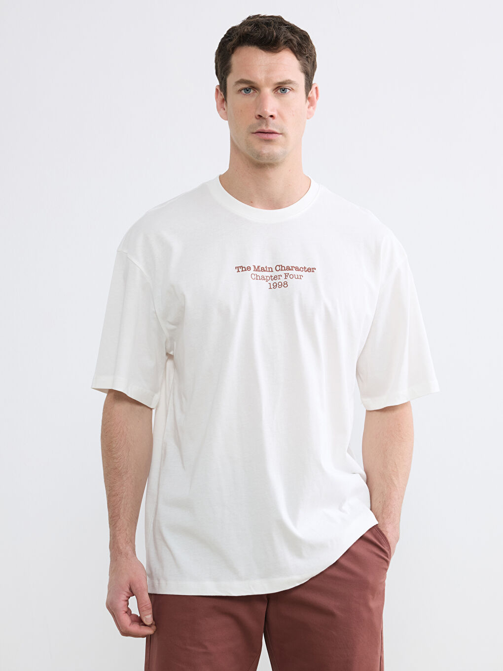 Beyaz Bisiklet Yaka Baskılı Erkek Tişört