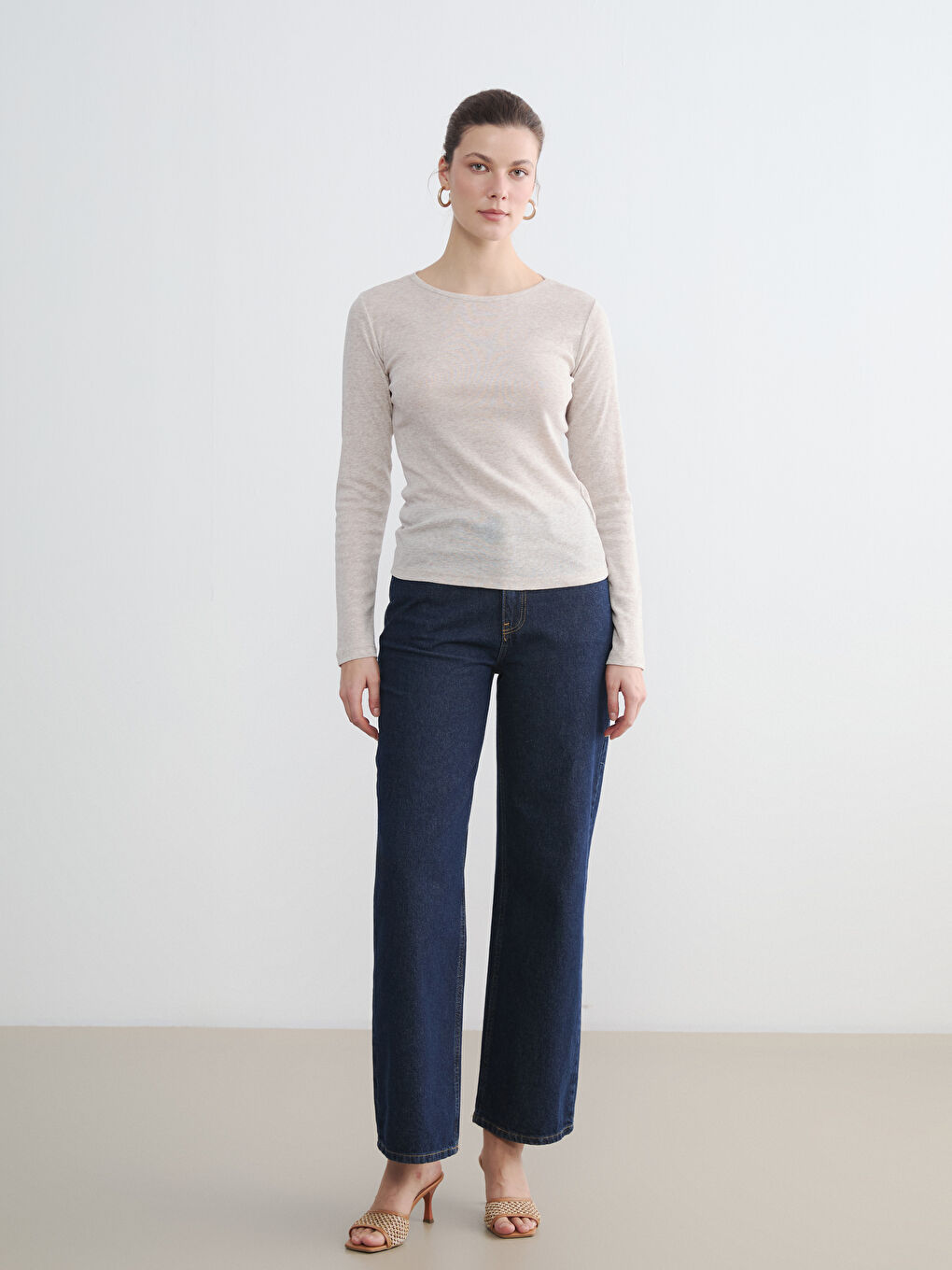 Bej Bisiklet Yaka Kadın Body	-1