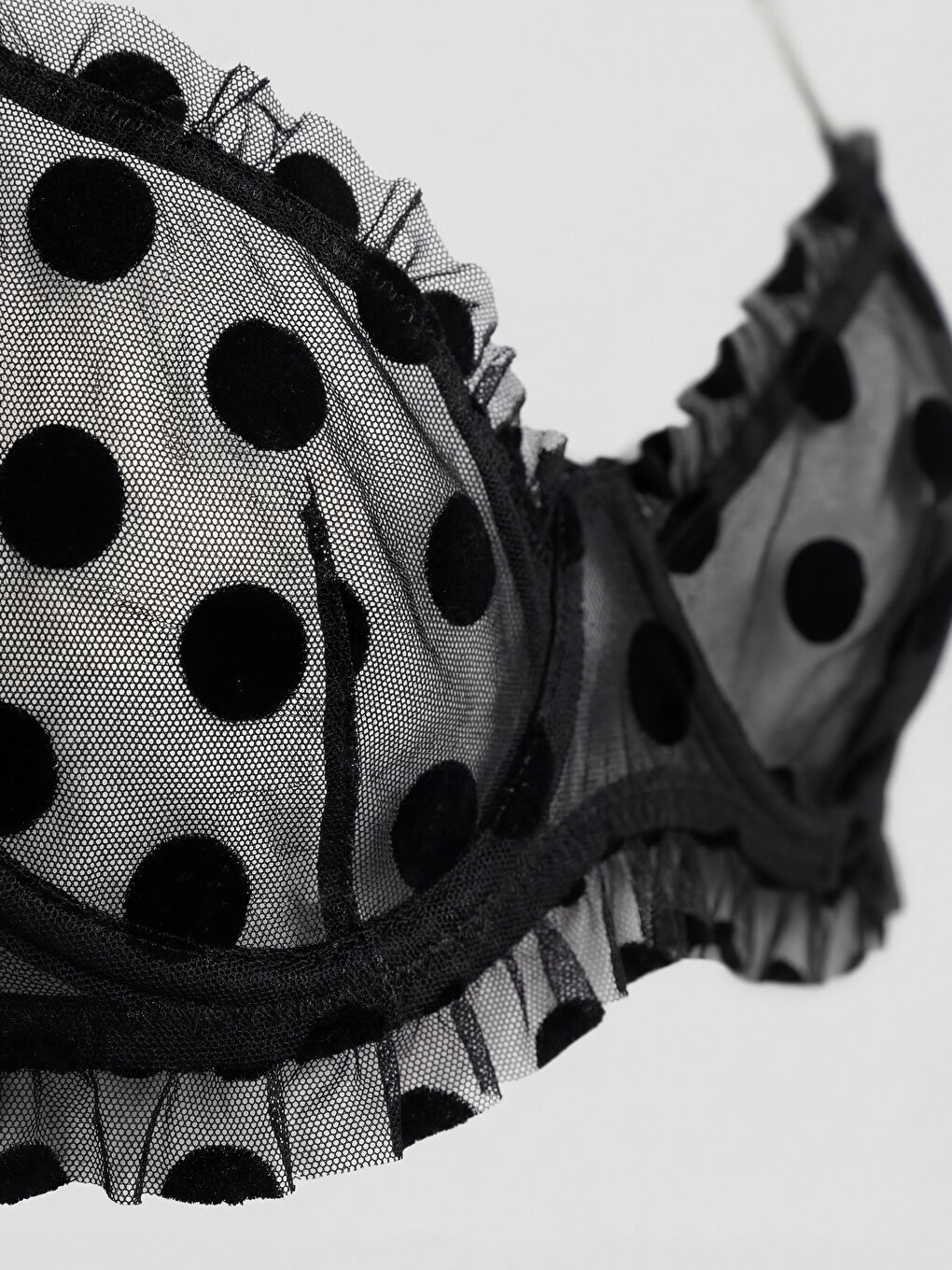 Siyah Balenli Dolgusuz Puantiyeli Tişört Sütyen-1