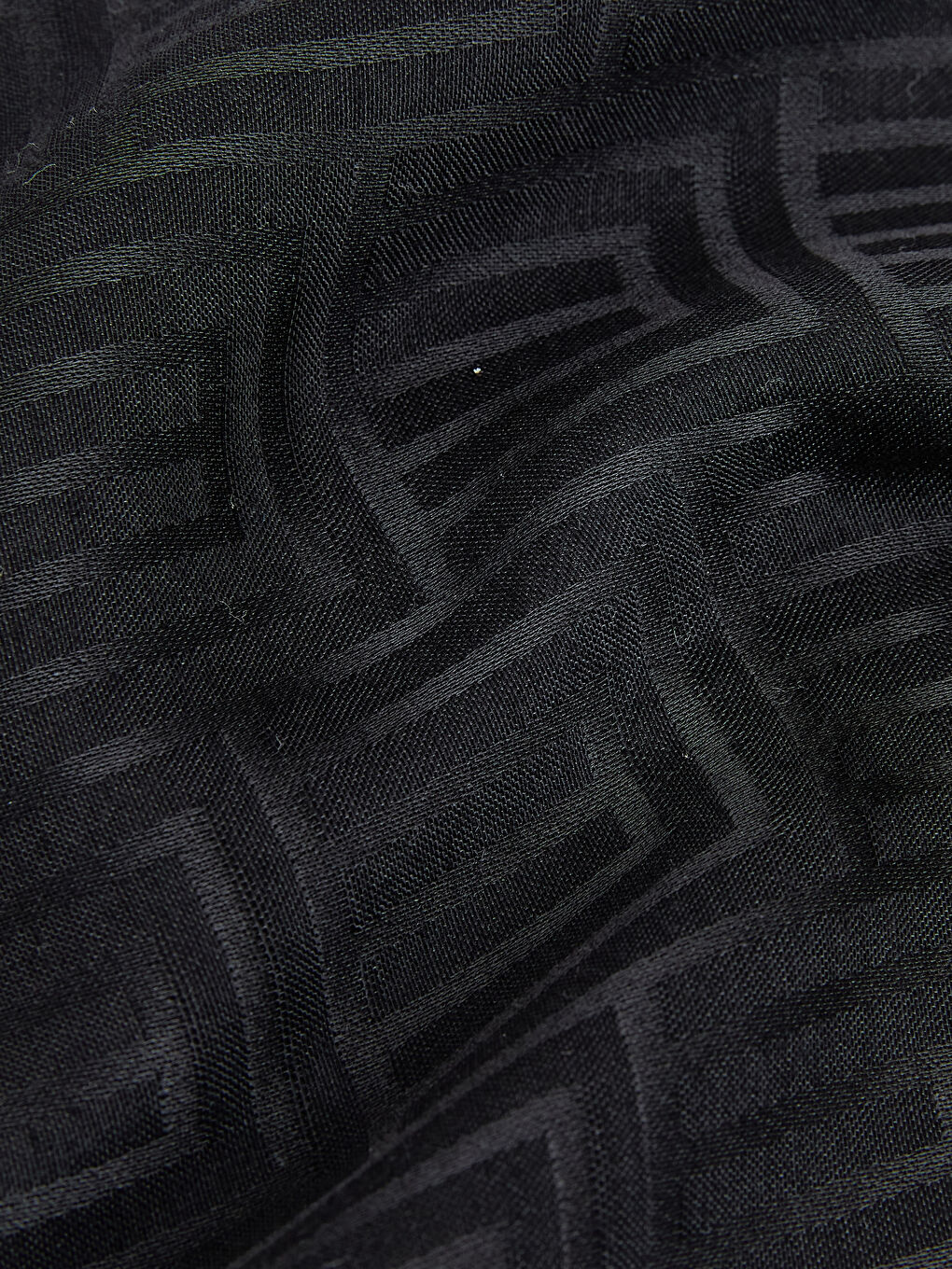 Siyah Geometrik Desenli Kadın Şal-2