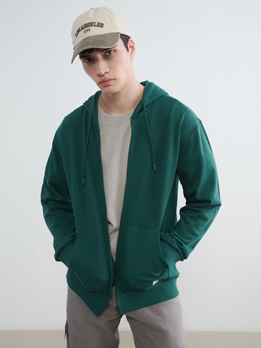 Yeşil Kapüşonlu Erkek Fermuarlı Sweatshirt