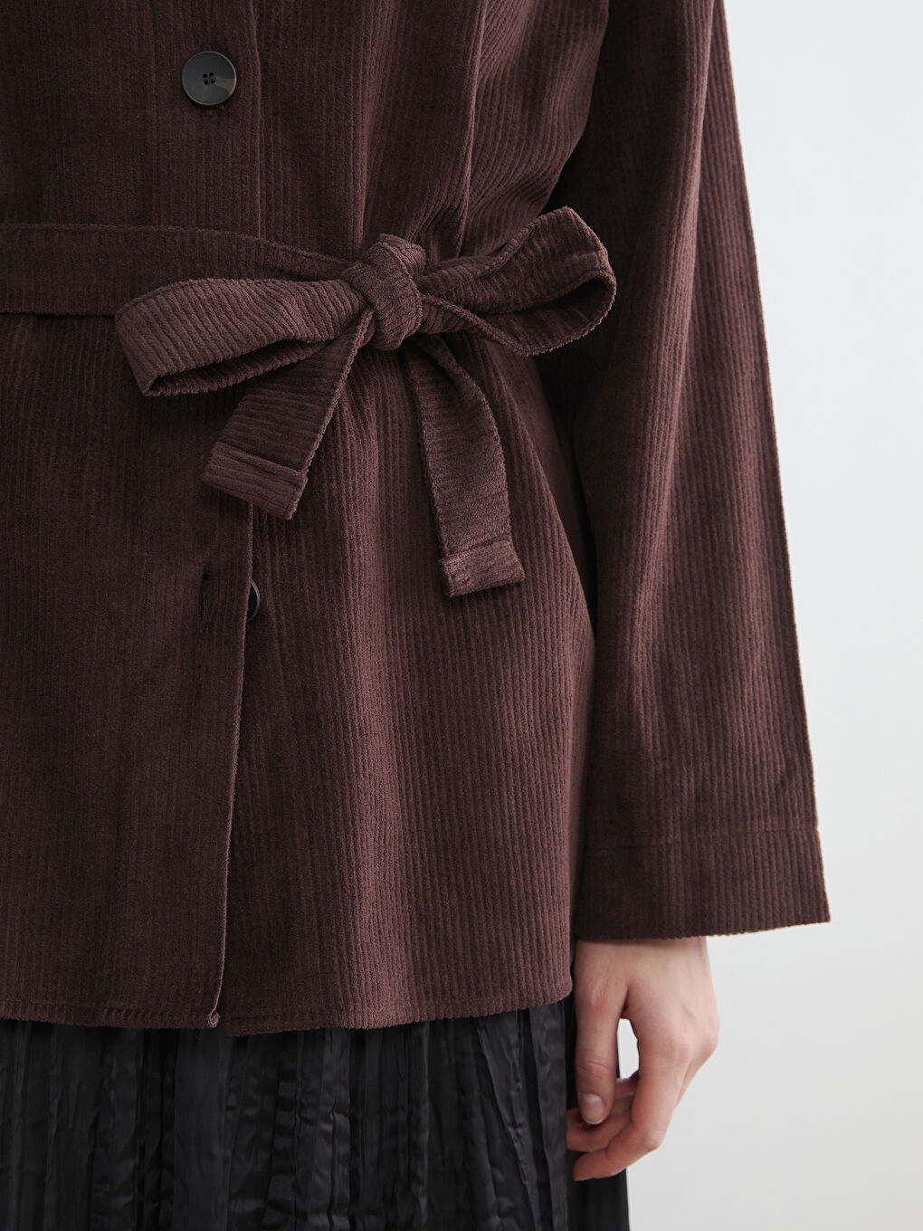 Kahverengi Gömlek Yaka Kuşaklı Kadın Kadife Ceket	-2