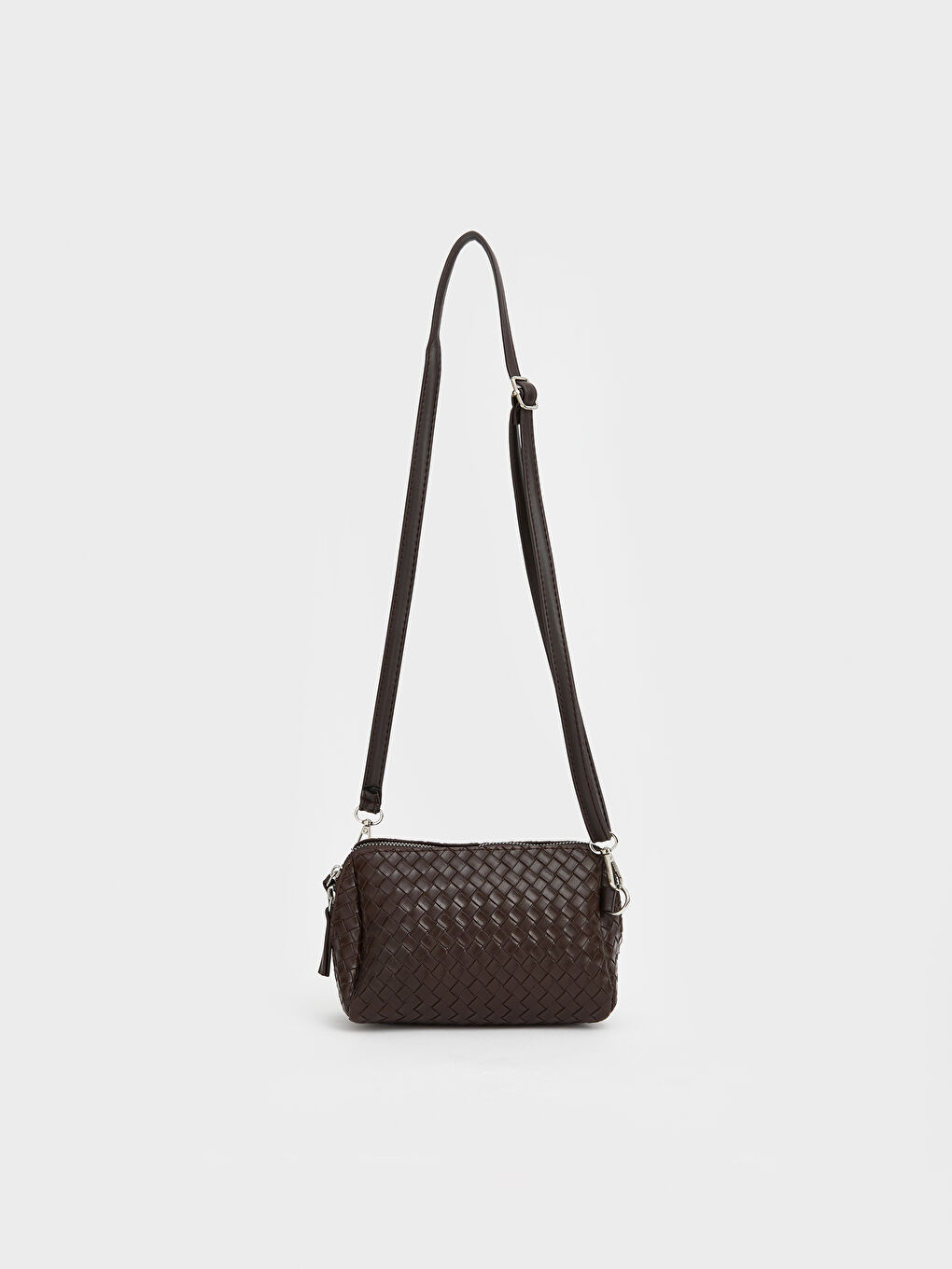 Kahverengi Fermuarlı Örgü Desenli Kadın Kol Çantası