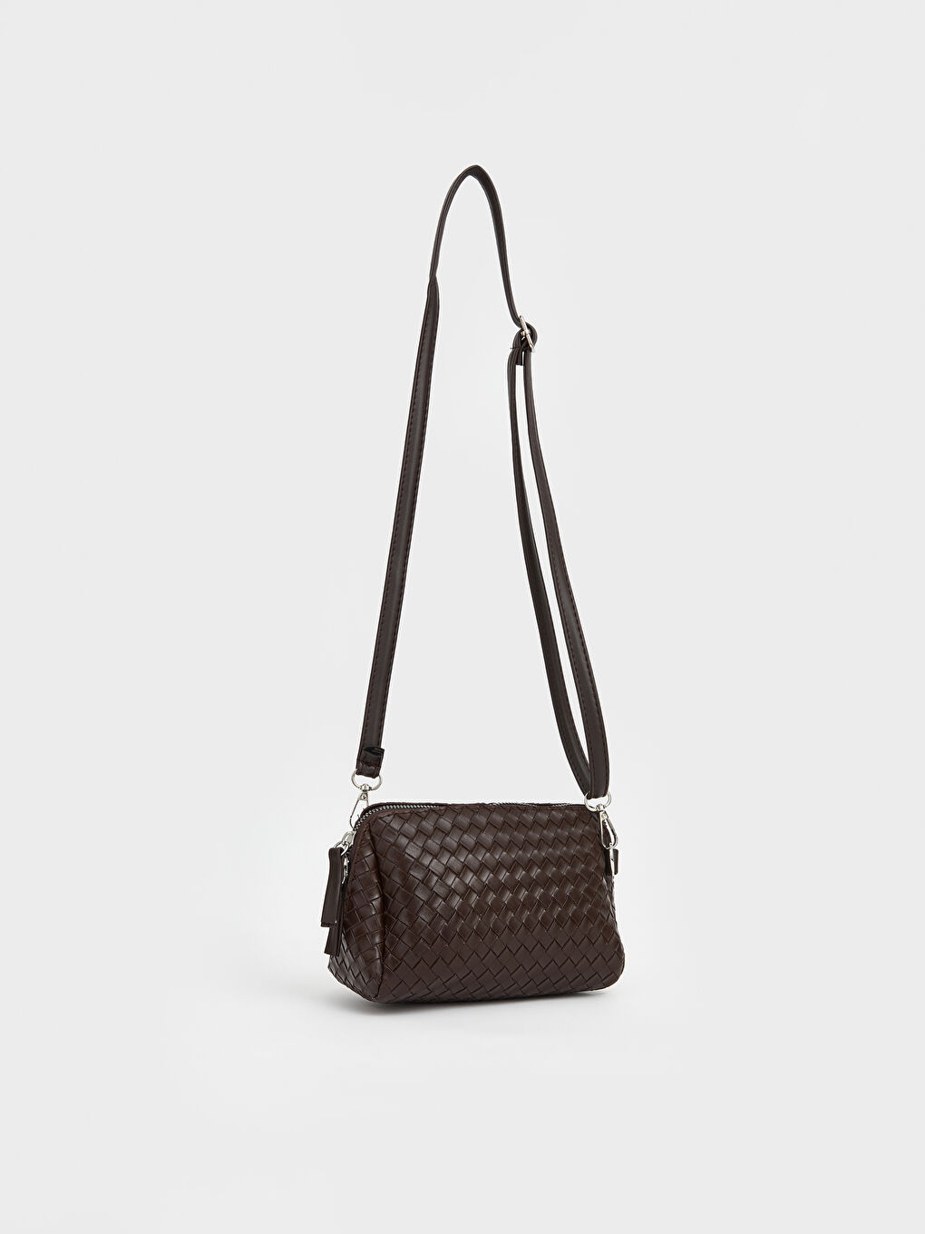 Kahverengi Fermuarlı Örgü Desenli Kadın Kol Çantası-1