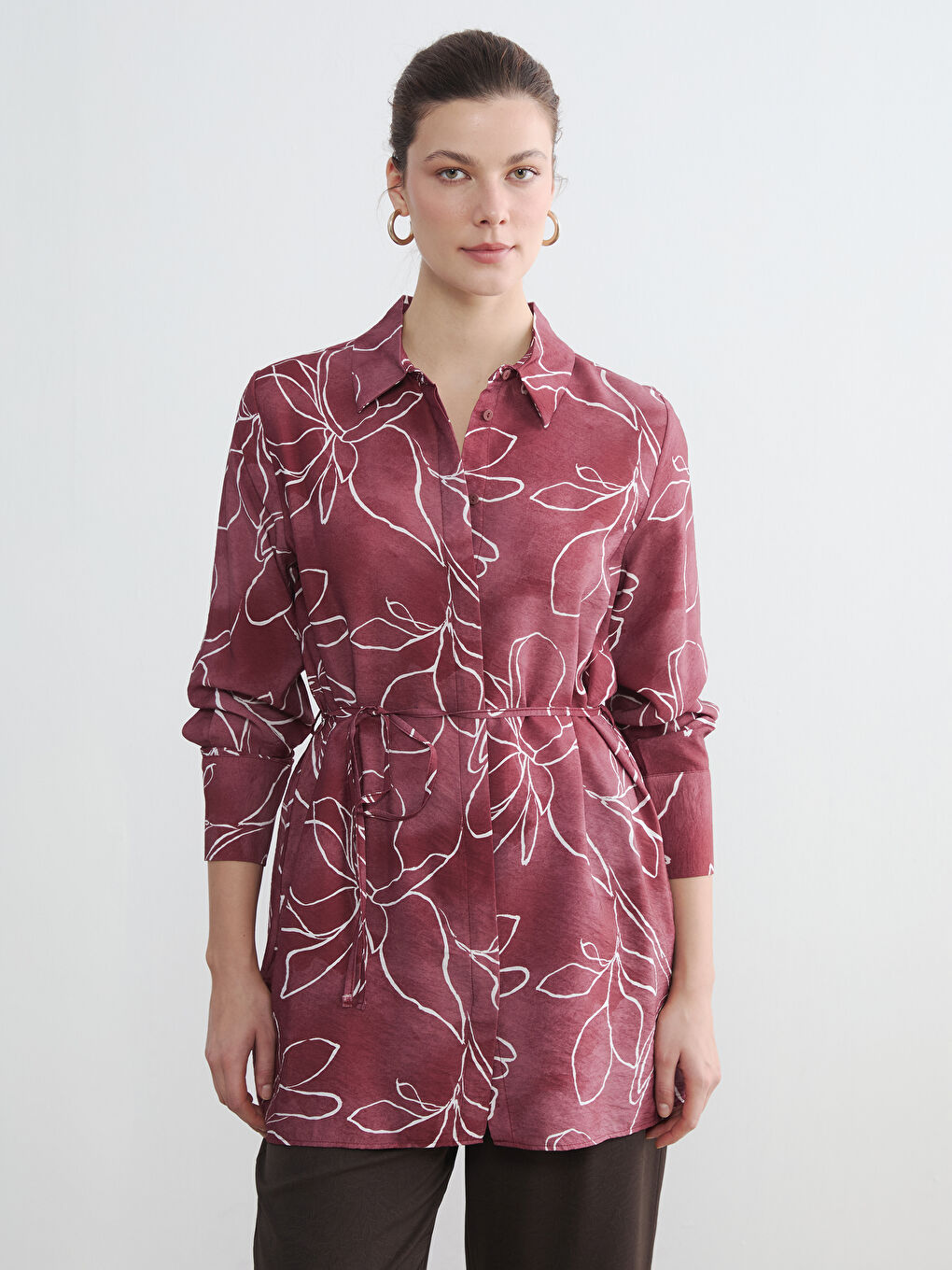 Kırmızı Çiçekli Kuşaklı Kadın Gömlek Tunik