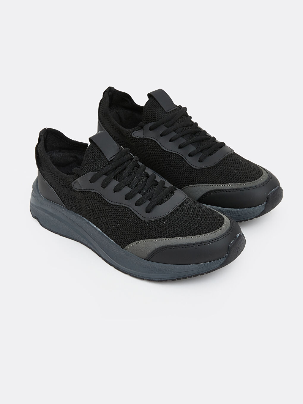 Siyah File Detaylı Erkek Spor Ayakkabı