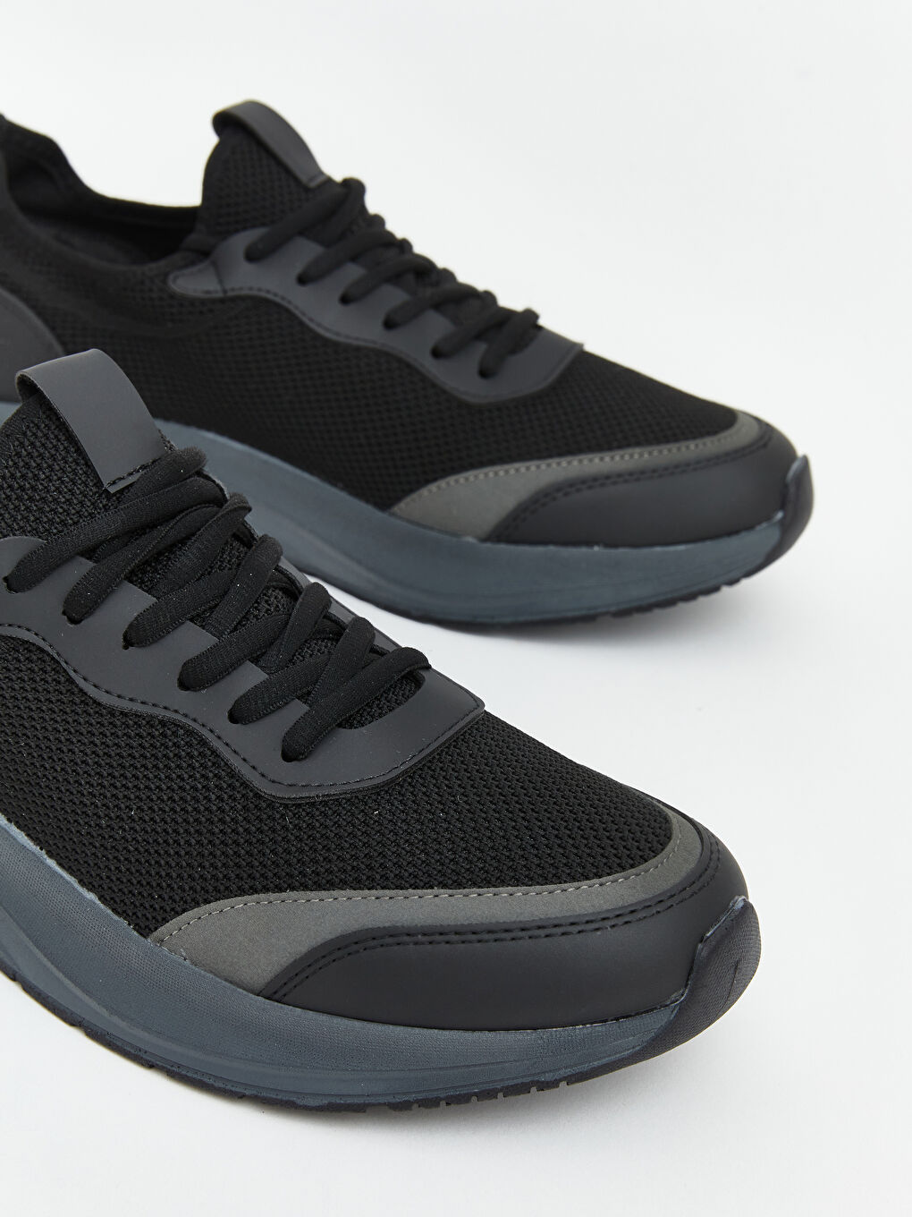 Siyah File Detaylı Erkek Spor Ayakkabı-2