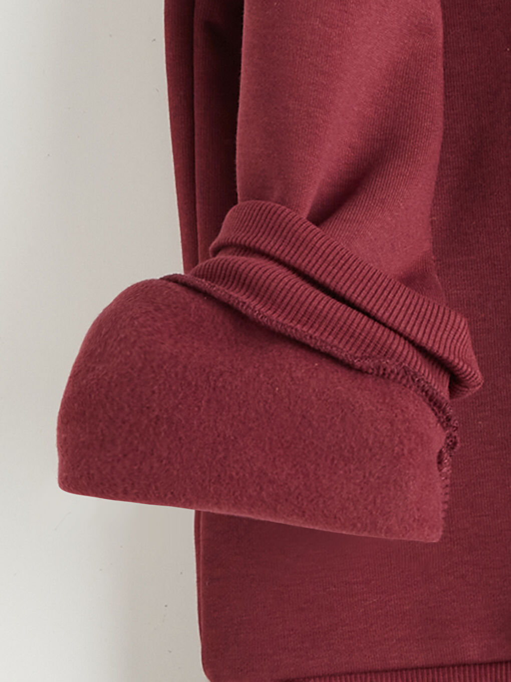 Devojački dukserica sa okruglim izrezom, štampana i udobna.-2