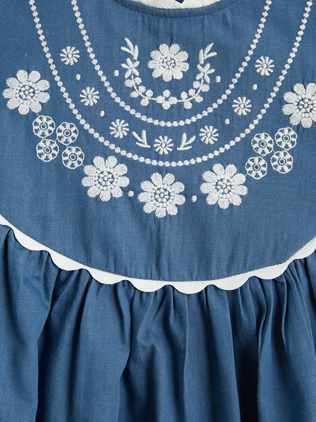 Mavi Bebe Yaka Çiçek Nakışlı Kız Çocuk Elbise-2